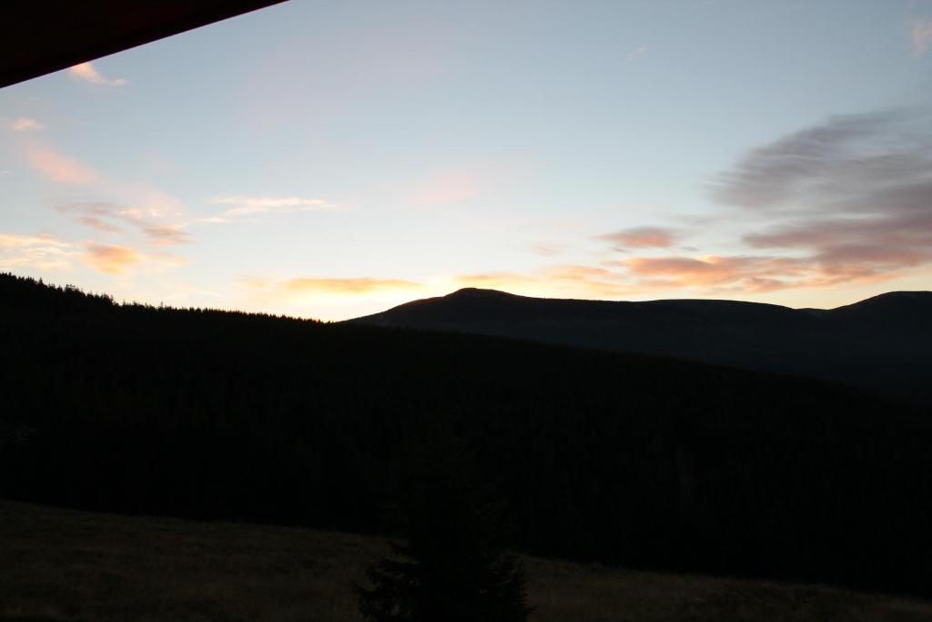 Horska Chata Sedmidoli Hotel Spindleruv Mlyn Bagian luar foto
